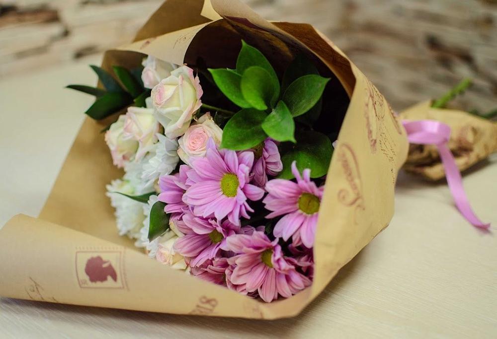 Букет цветов из: Розы и Хризантемы в городе Сатка