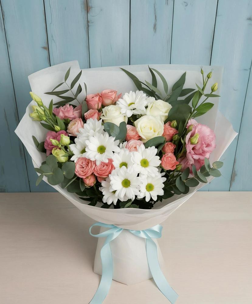 Букет цветов из: Розы, Лизиантусы и Хризантемы в городе Сатка