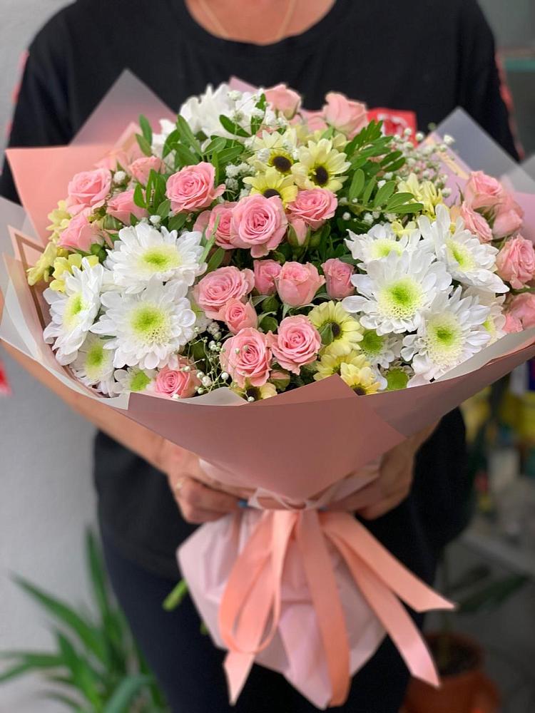 Букет цветов из: Розы и Хризантемы в городе Сатка