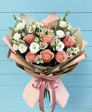 Букет цветов из:  Розы, Альстромерии и Лизиантусы в городе Сатка
