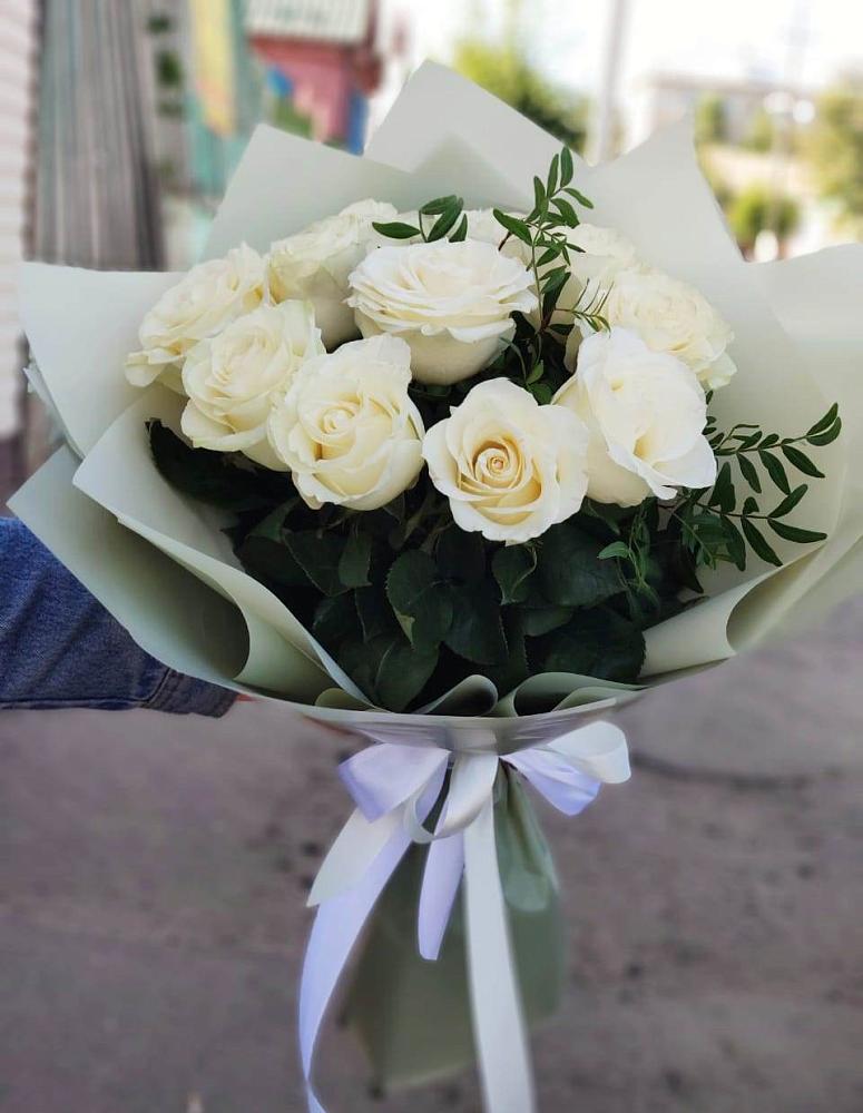 Букет Белые розы Проуд в городе Сатка