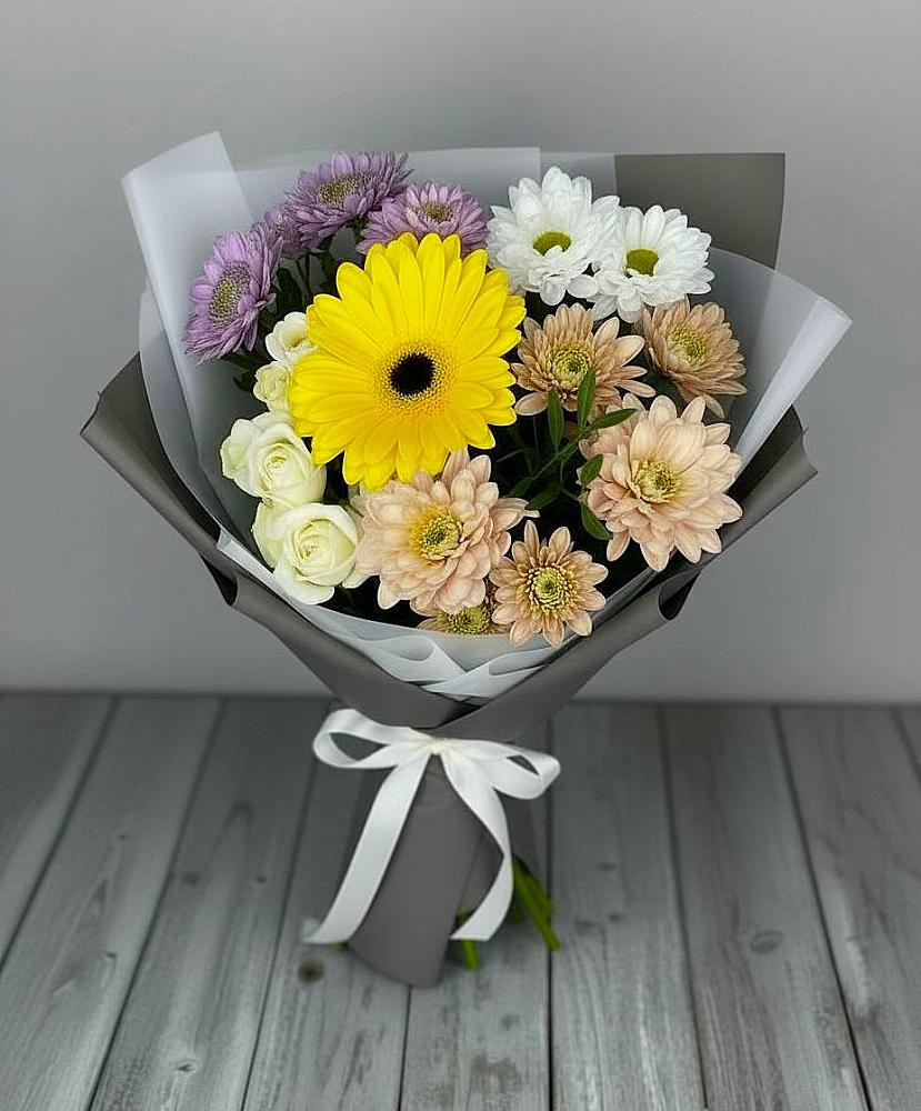 Букет цветов из: Розы, Герберы и Хризантемы в городе Сатка
