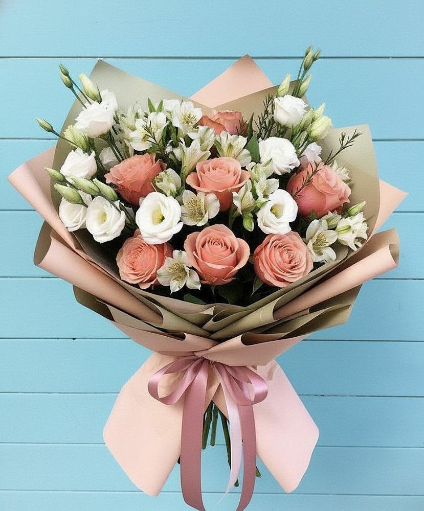 Букет цветов из: Розы, Альстромерии и Лизиантусы в городе Сатка