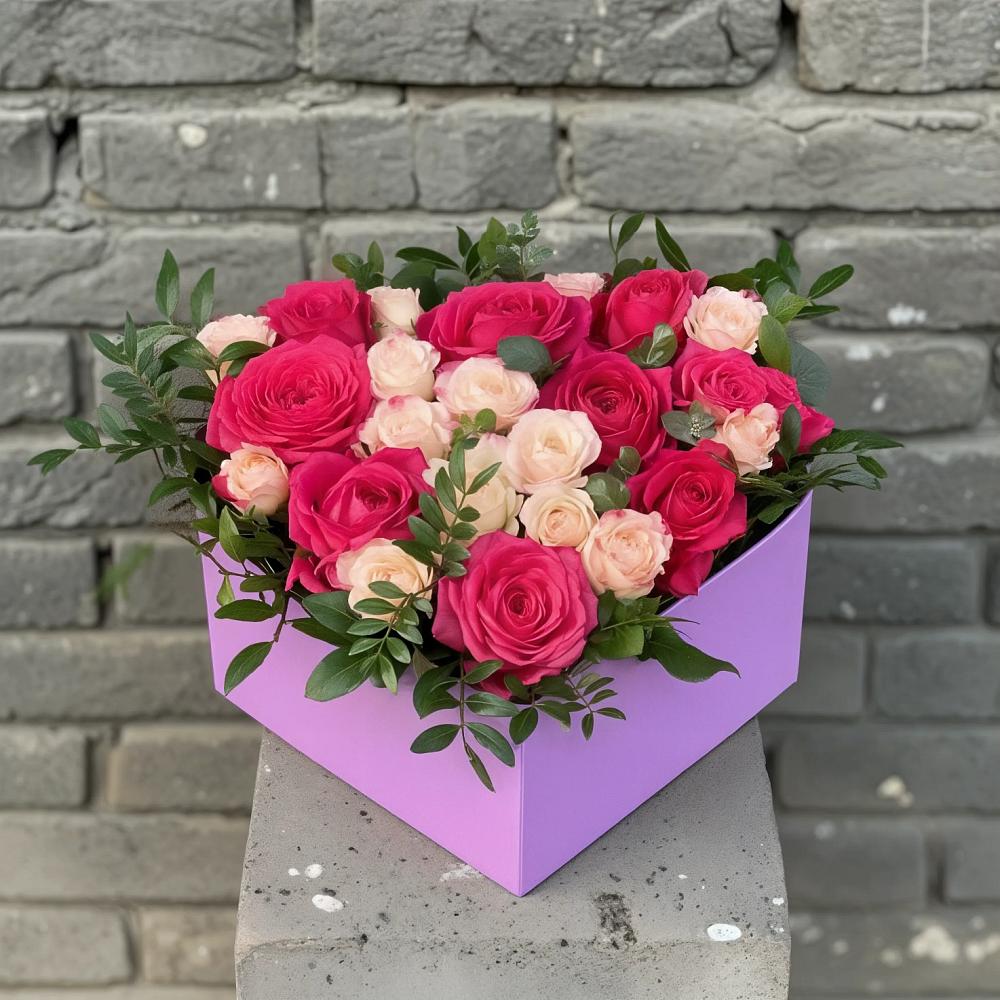 Цветочная композиция из Розы в коробке в городе Сатка