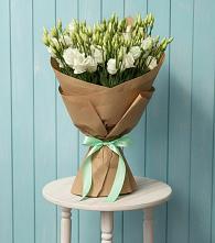 Букет цветов из:  Лизиантусы в городе Сатка