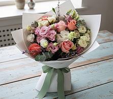 Букет цветов из:  Розы, Лизиантусы и Гвоздики в городе Сатка