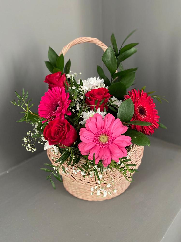 Цветочная композиция из Розы, Хризантемы и Герберы в корзине в городе Сатка